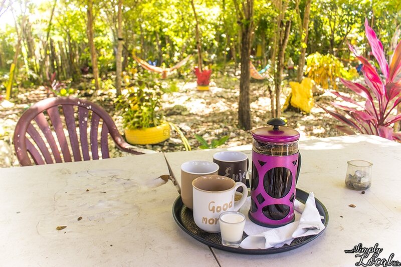 The garden setting at Wake N Bake Café in Negril
